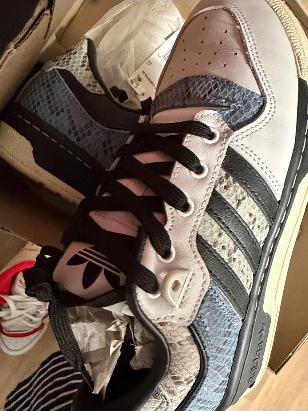 adidas women’s low